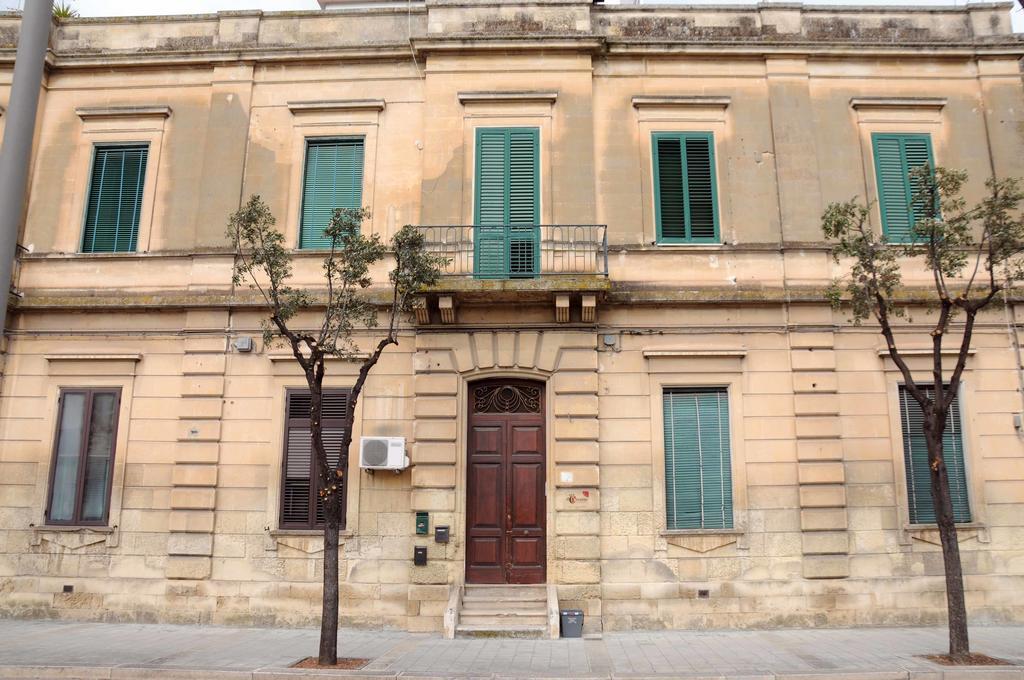 Le Tre Civette Bed & Breakfast Lecce Exterior photo